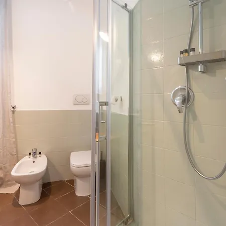 Bazzi, 49 - Bocconi Διαμέρισμα *