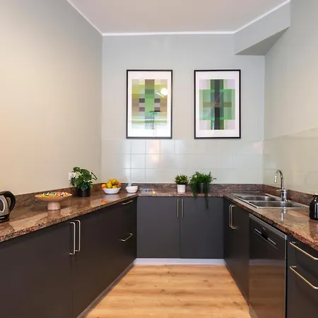 Bazzi, 49 - Bocconi * Μιλάνο