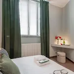 Bazzi, 49 - Bocconi Milan